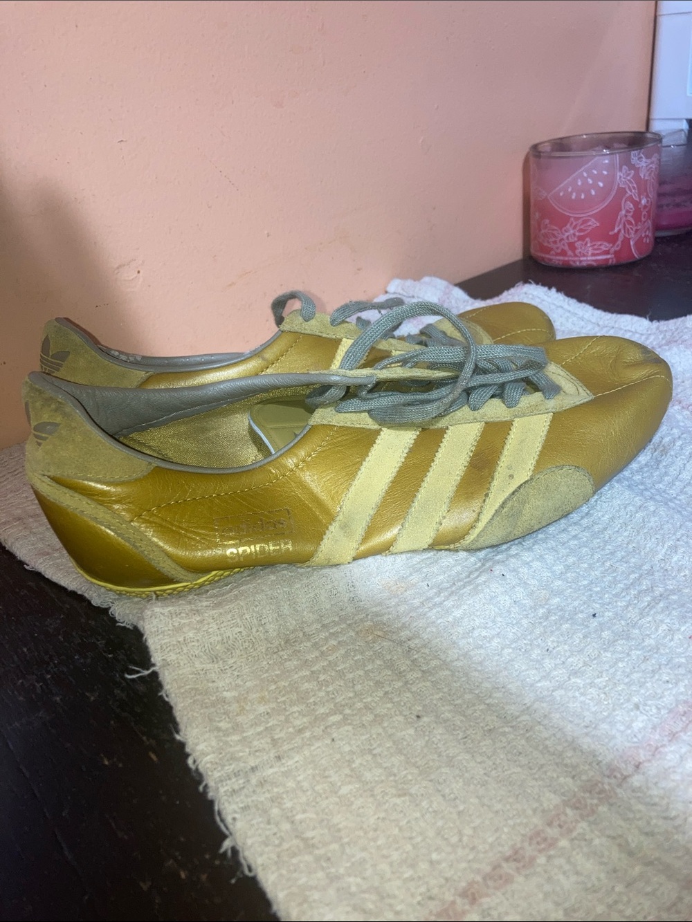 Vintage Adidas spider  Women’s Metallic Gold and Gray Lace-Up Athletic Sneakers